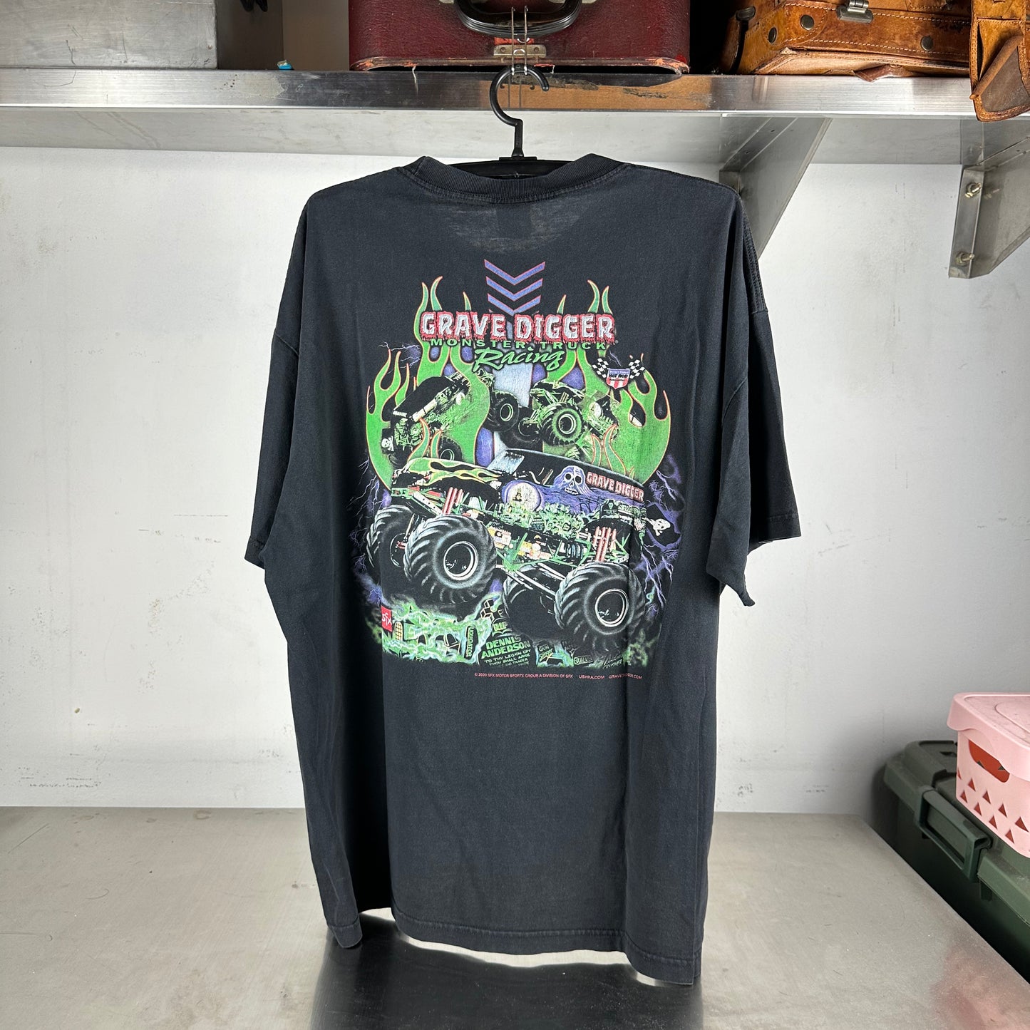 Vintage 2000 Dennis Anderson Grave Digger Monster Truck Racing Graphic T-shirt