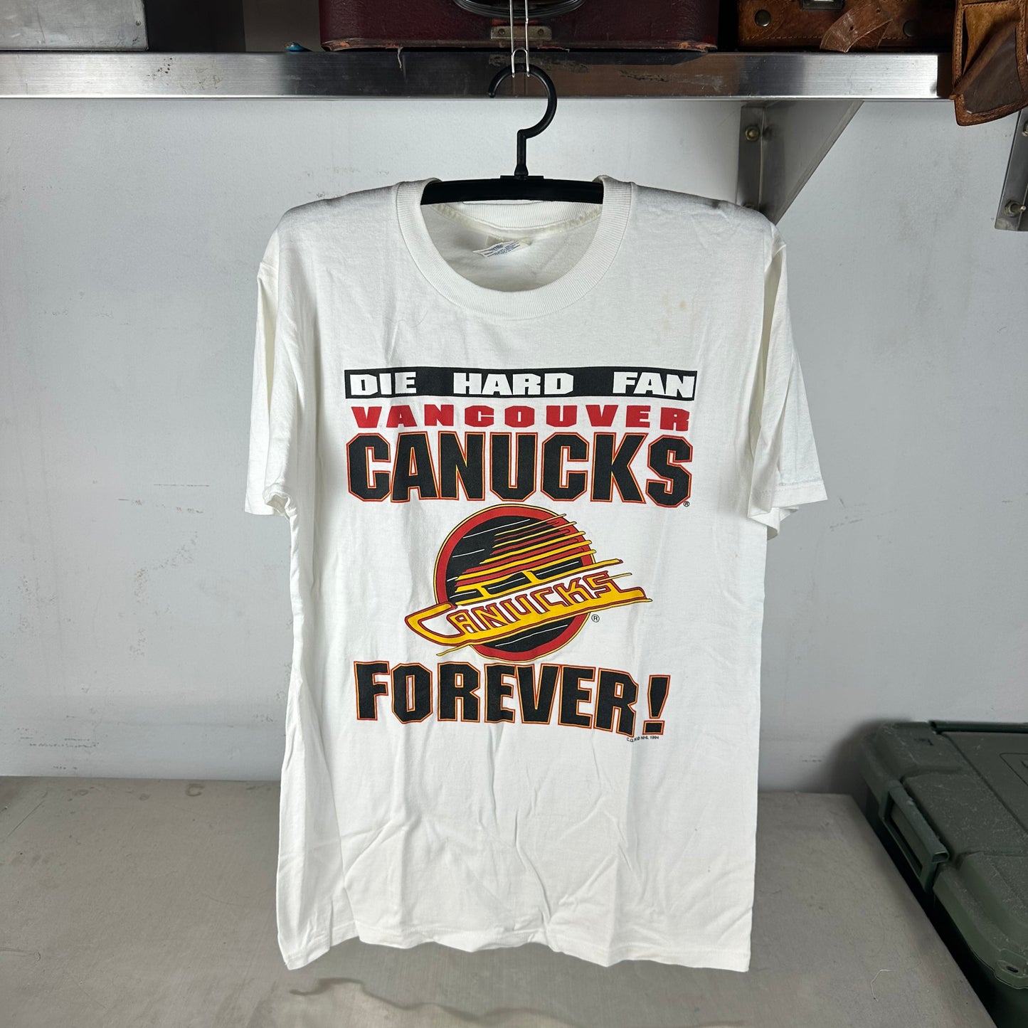 Vintage 1994 Vancouver Canucks NHL Die Hard Fan Forever! T-Shirt