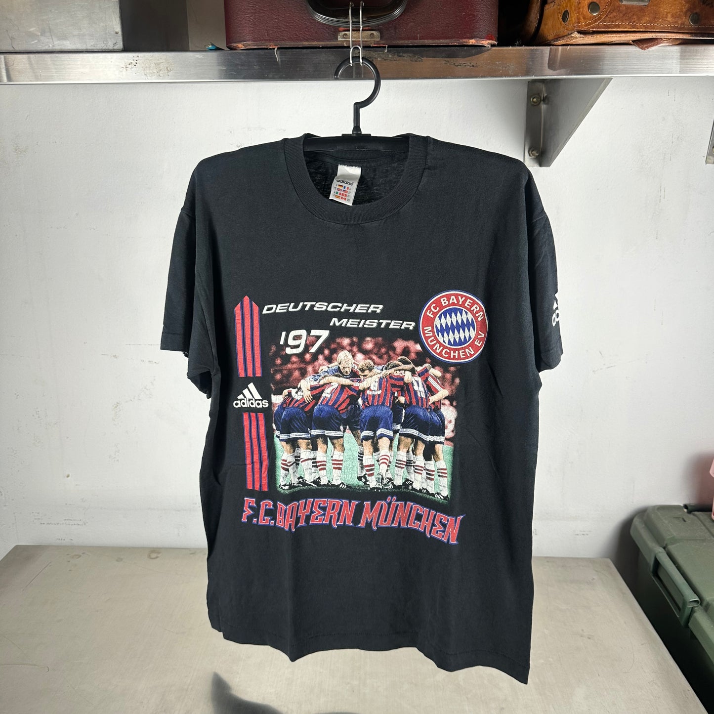 Vintage Adidas 1997 FC Bayern Munich Deutscher Meister Soccer Graphic T-shirt