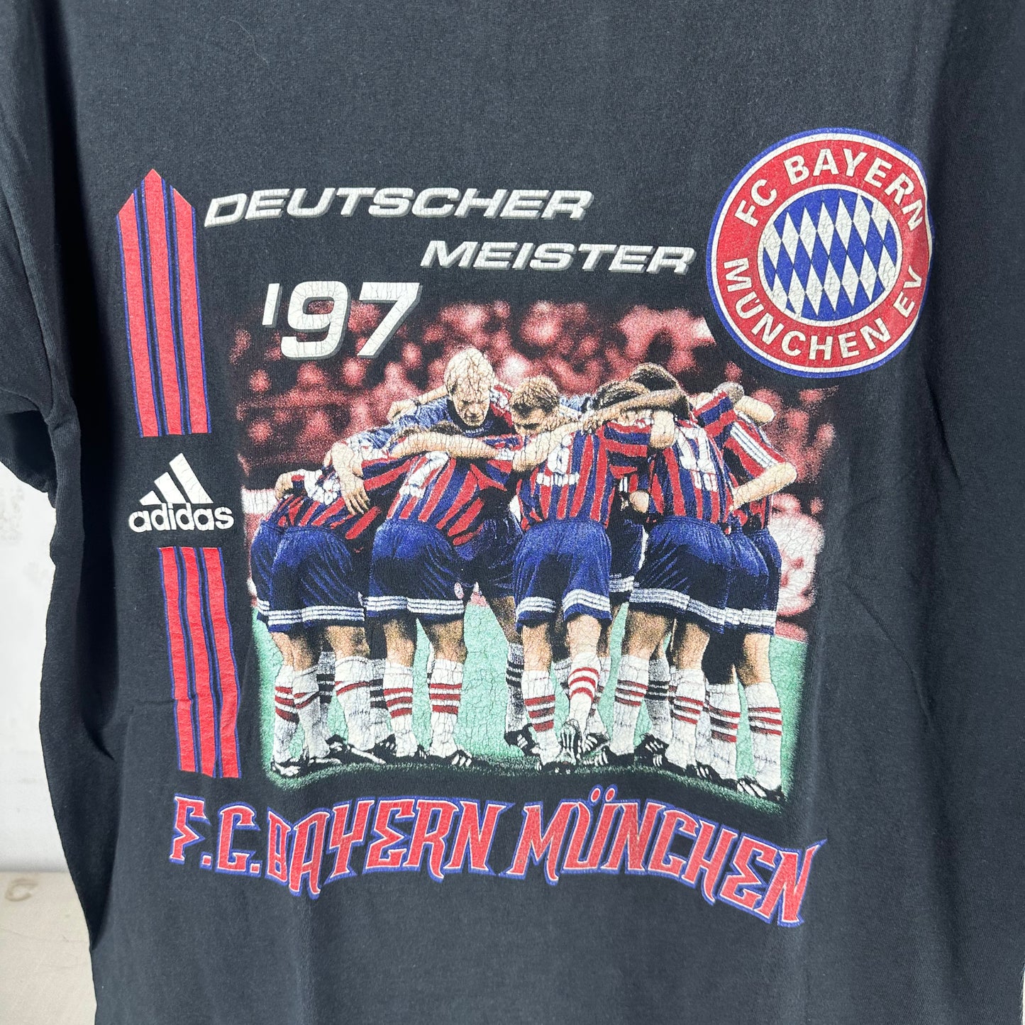 Vintage Adidas 1997 FC Bayern Munich Deutscher Meister Soccer Graphic T-shirt