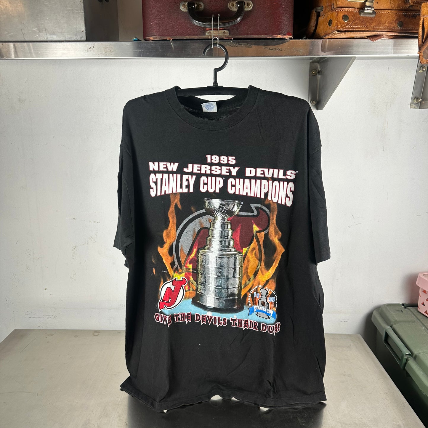 Vintage 1995 New Jersey Devils NHL Stanley Cup Champions Starter T-shirt