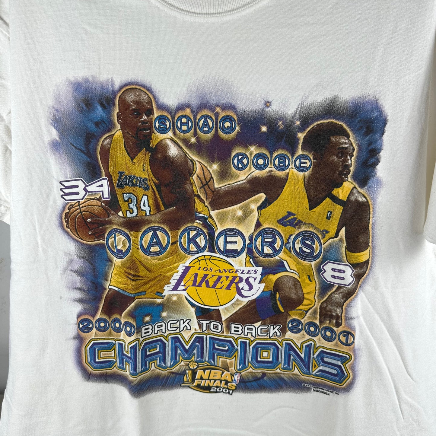 Vintage 2001 LA Lakers NBA Champions Shaq Kobe Bryant Graphic T-shirt