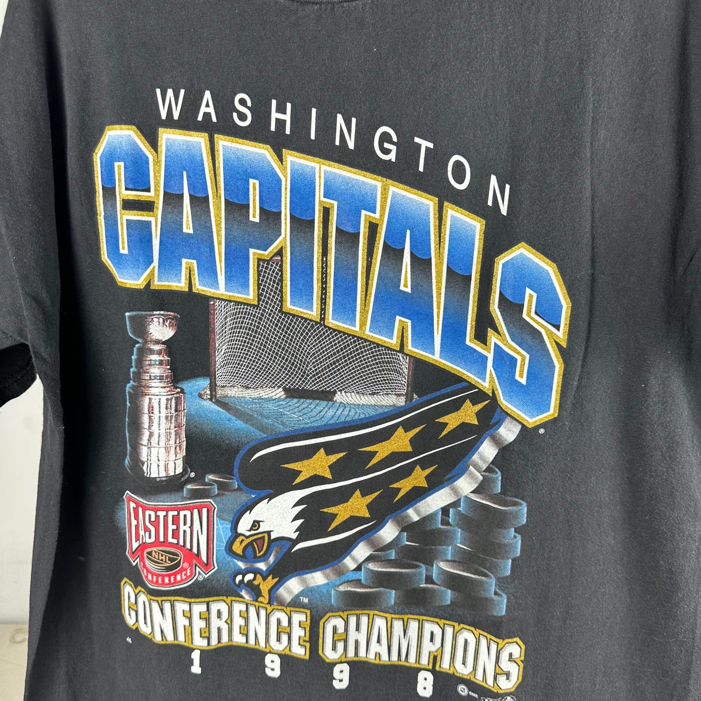 Vintage 1998 Washington Capitals NHL Conference Champions Graphic T-shirt