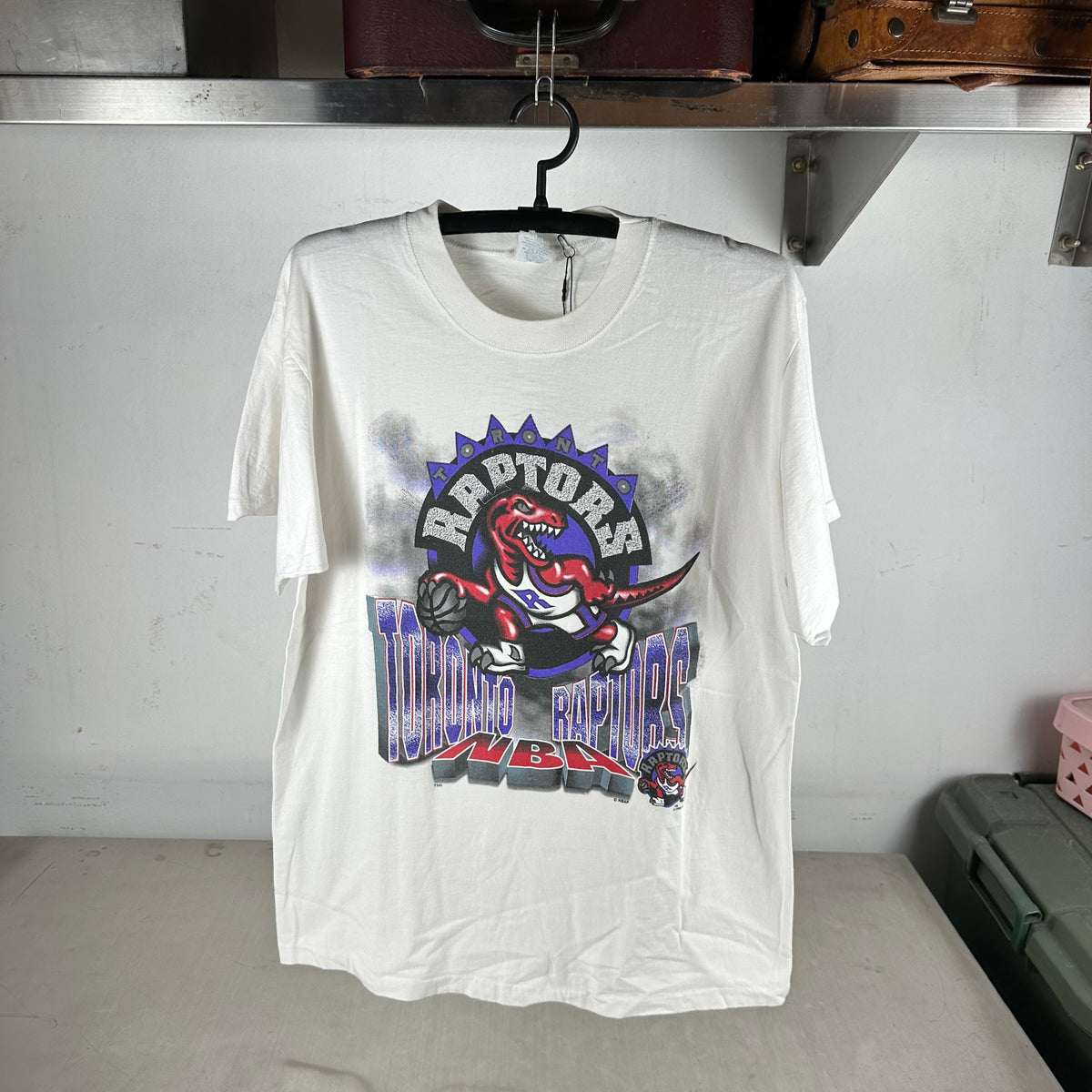 Vintage 1994 Toronto Raptors Basketball NBA Graphic Single Stitch T-shirt