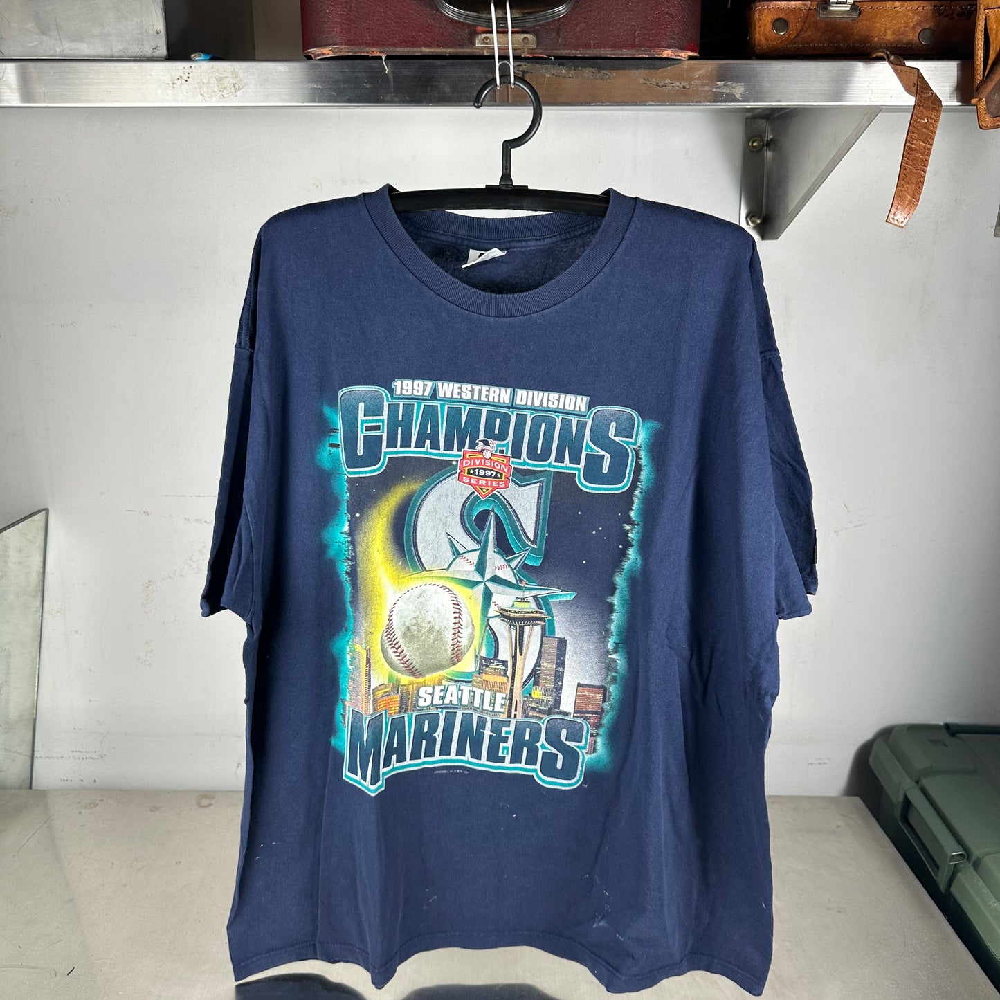 Vintage 1997 Seattle Mariners MLB Division Champions Starter T-shirt