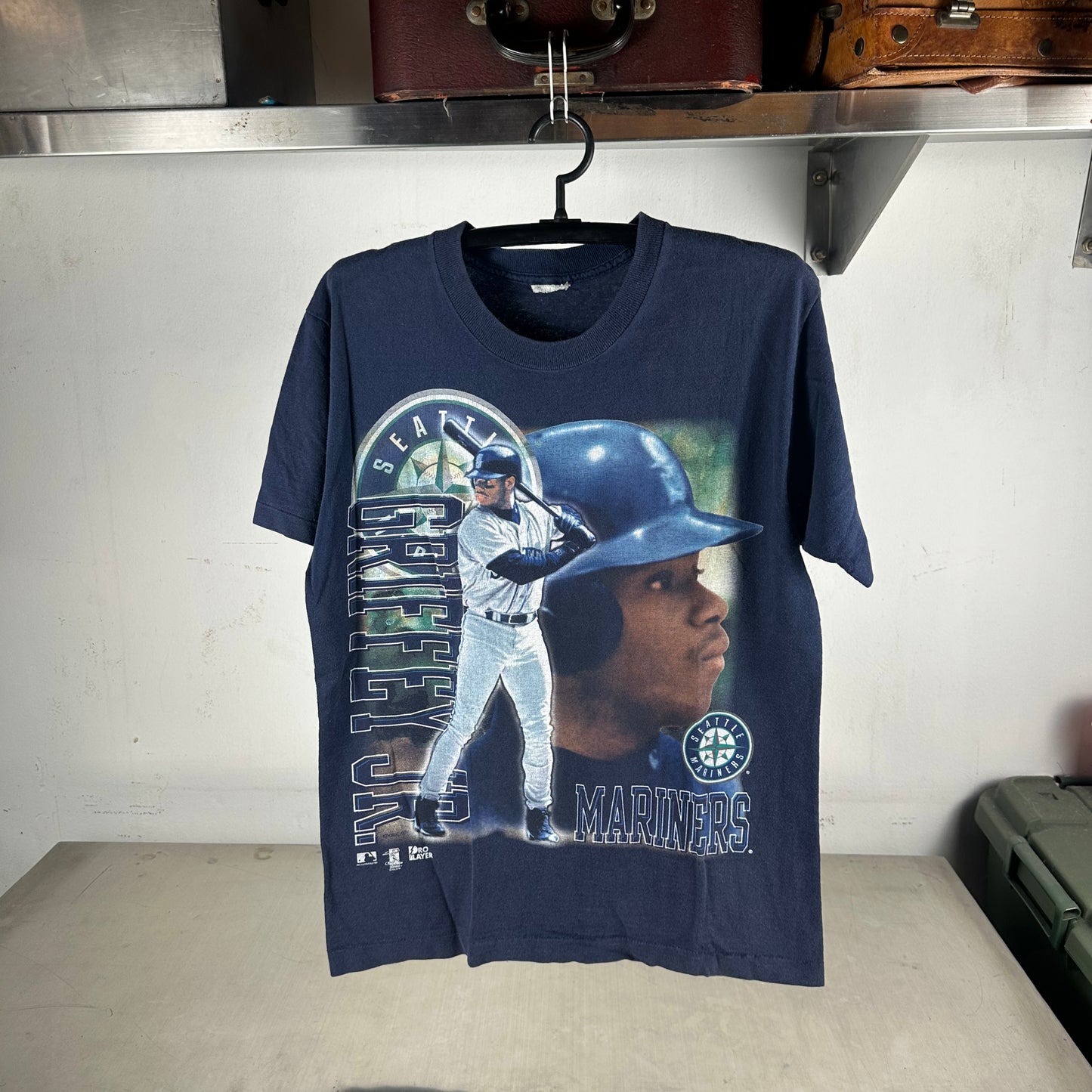 Vintage 1997 Ken Griffey Jr Seattle Mariners MLB Graphic Single Stitch T-shirt