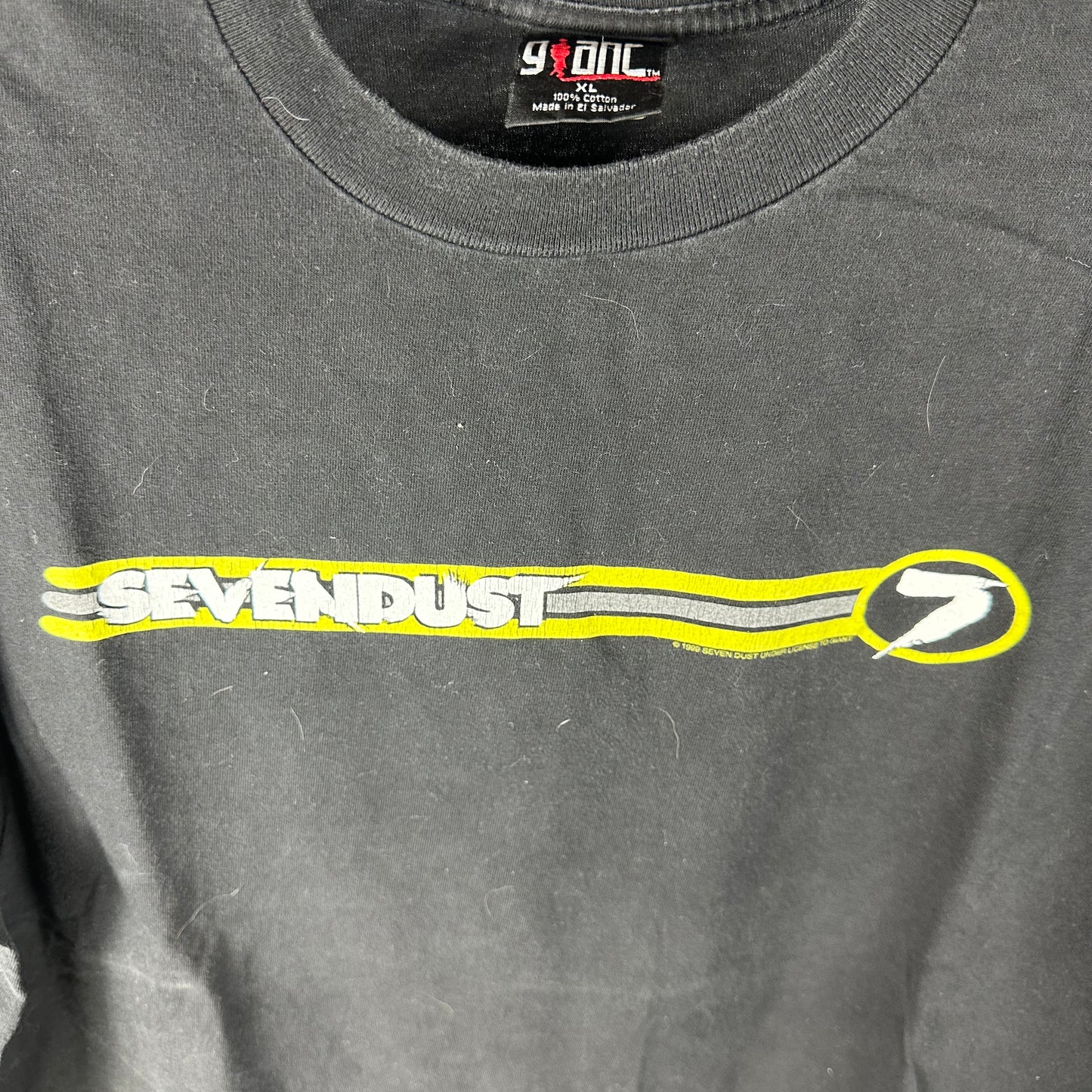 Vintage 1999 Sevendust Rock Band Giant Tag T-Shirt