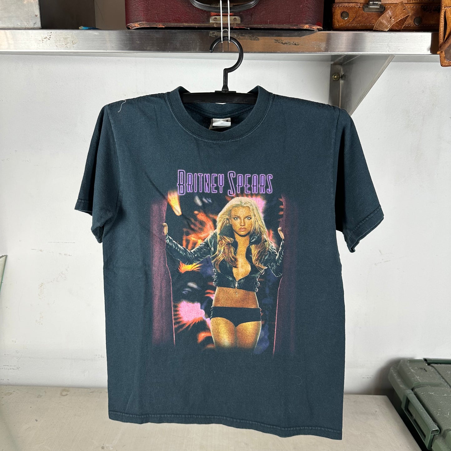 Vintage 2004 Britney Spears The Onyx Hotel Concert Tour T-Shirt