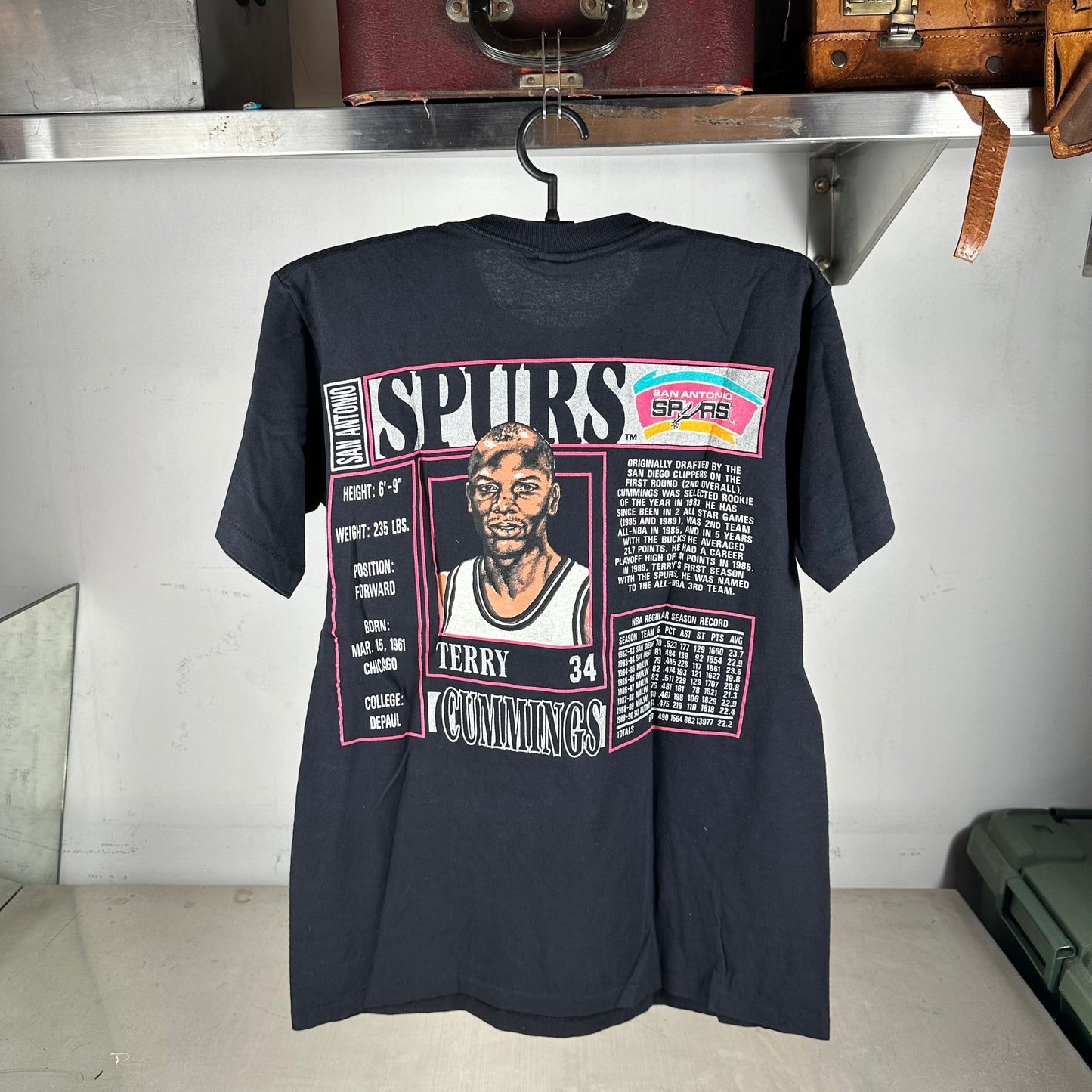 Vintage 90s Terry Cummings San Antonio Spurs NBA Nutmeg T-Shirt