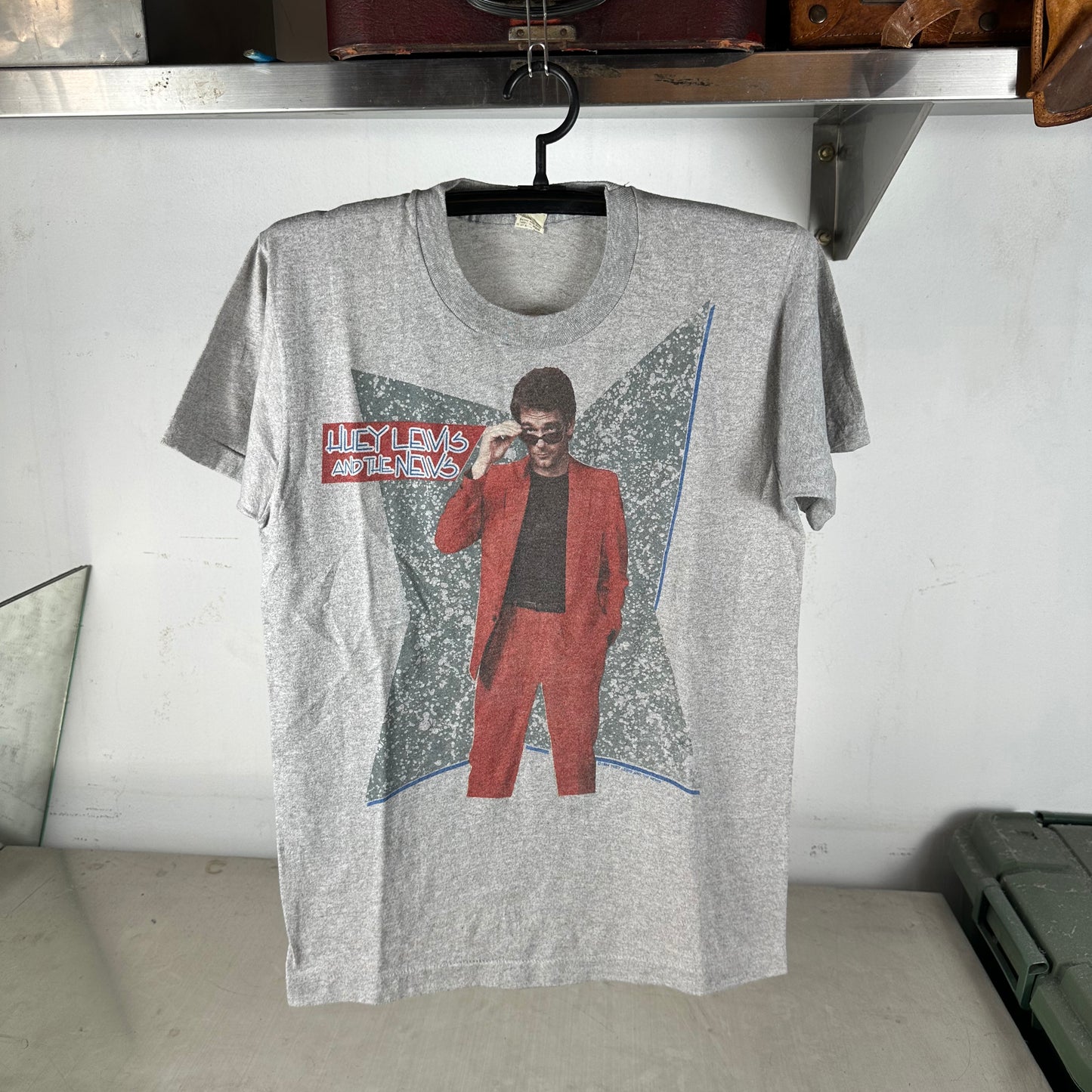 Vintage 1984 Huey Lewis and the News The Heart of Rock &amp; Roll Single Stitch T-Shirt
