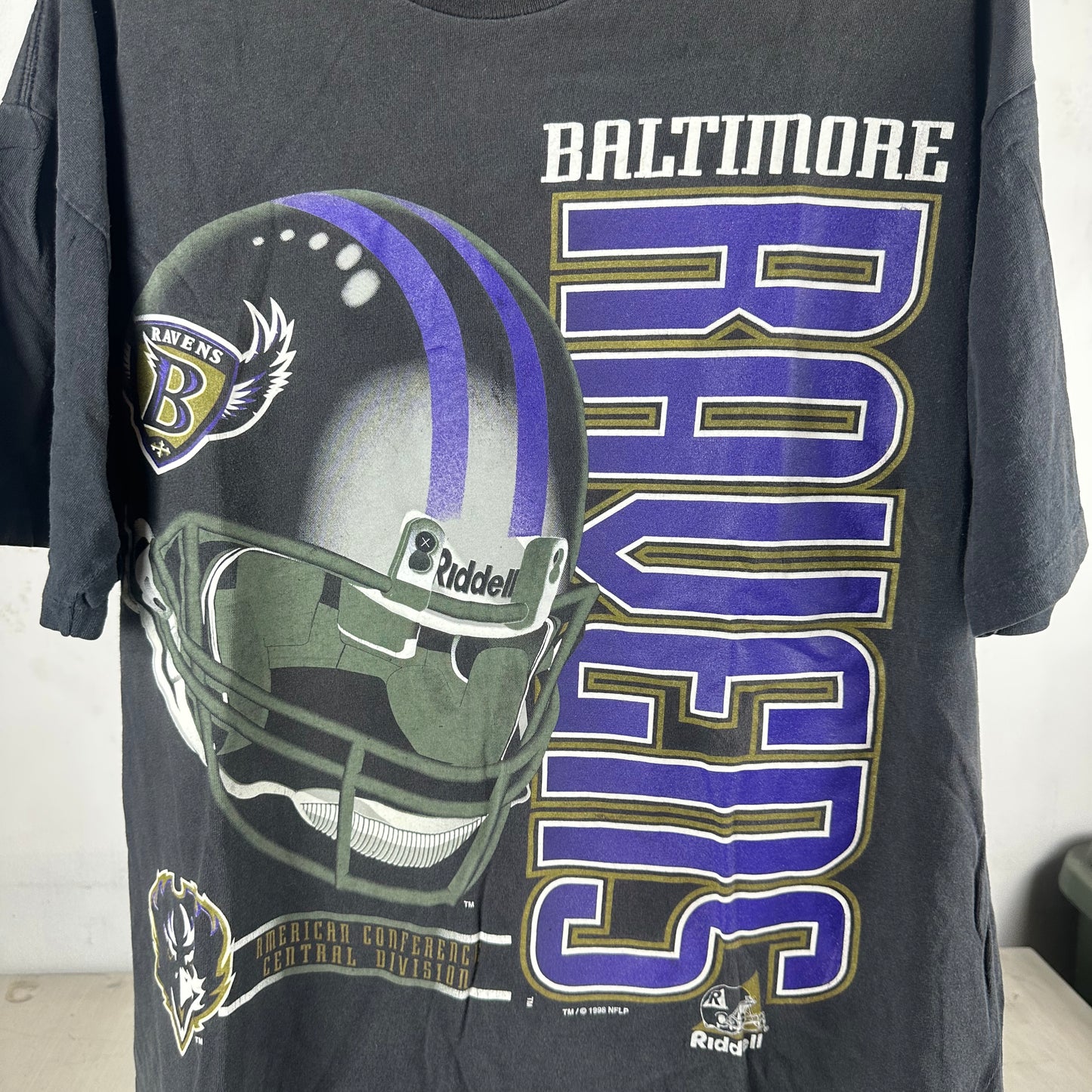 Vintage 1998 Baltimore Ravens Football NFL Graphic Single Stitch T-shirt