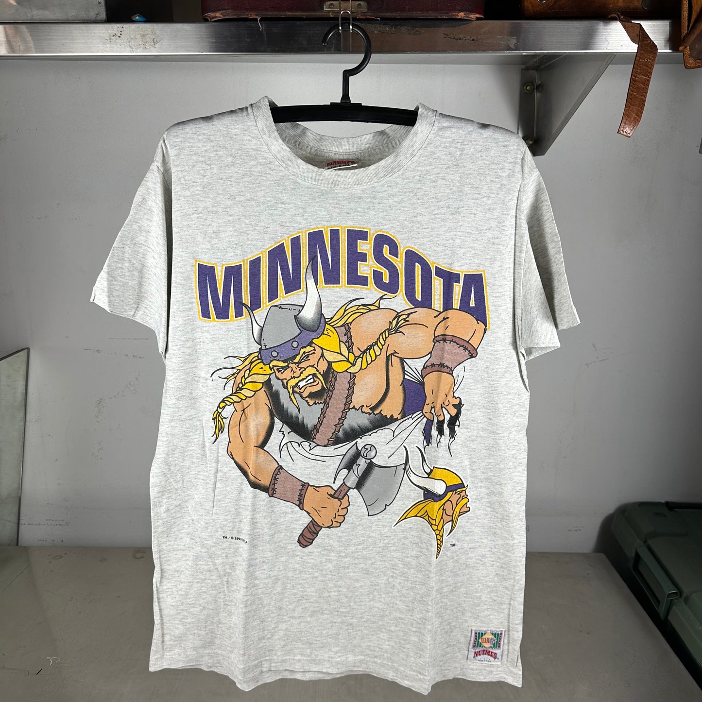 Vintage 1993 Minnesota Vikings Football NFL Breakthrough Nutmeg T-Shirt