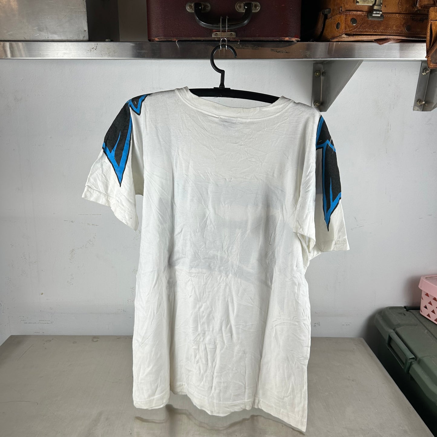 Vintage 90s Carolina Panthers Football NFL Graphic T-shirt