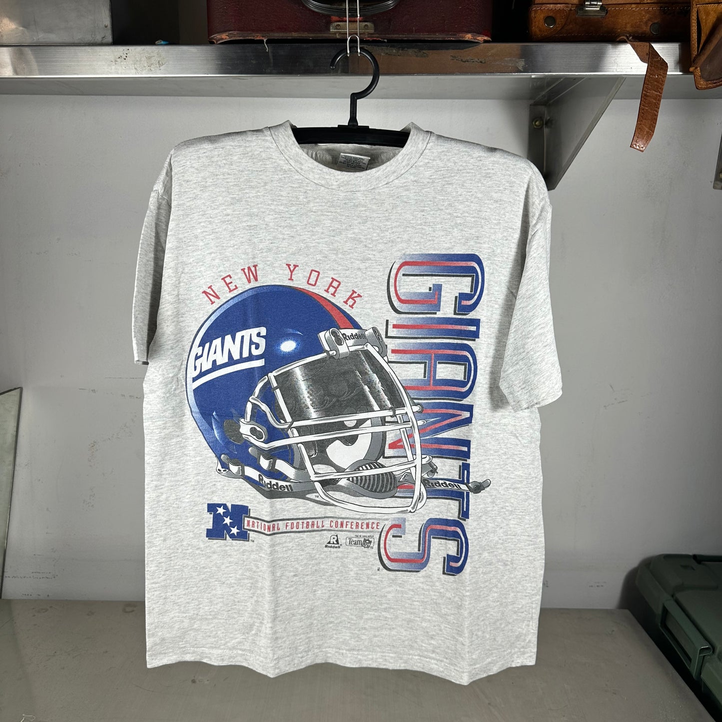Vintage 1994 New York Giants Football NFL Helmet Single Stitch T-Shirt