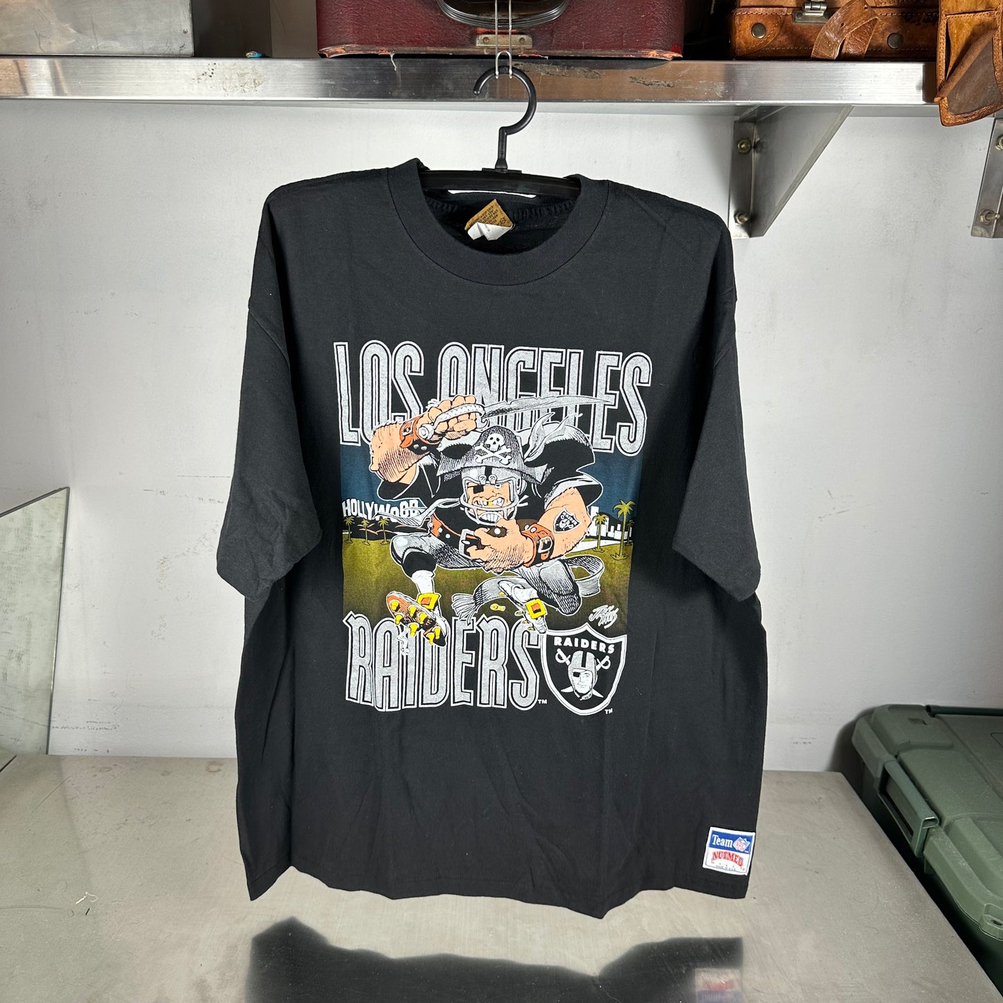 Vintage 90s Los Angeles Raiders Jack Davis NFL Nutmeg Single Stitch T-Shirt