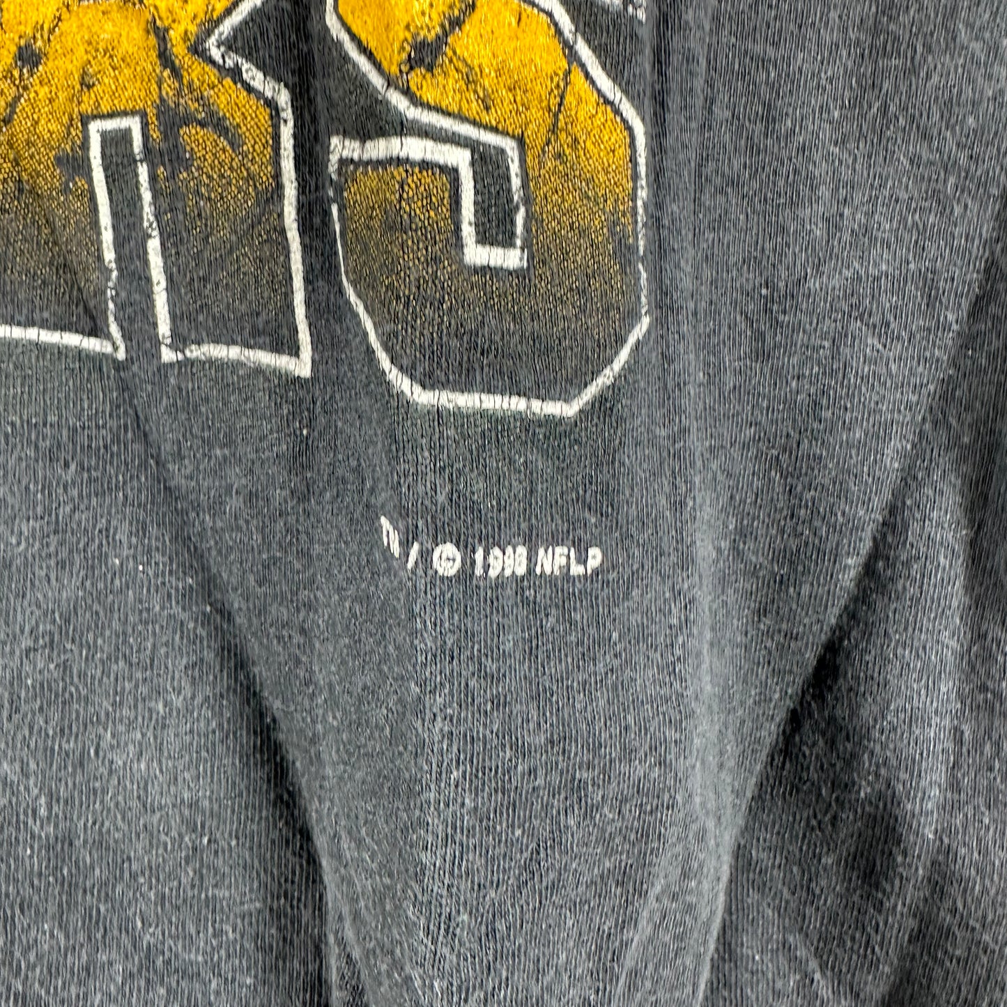 Vintage 1998 Pittsburgh Steelers NFL Helmet Graphic T-Shirt