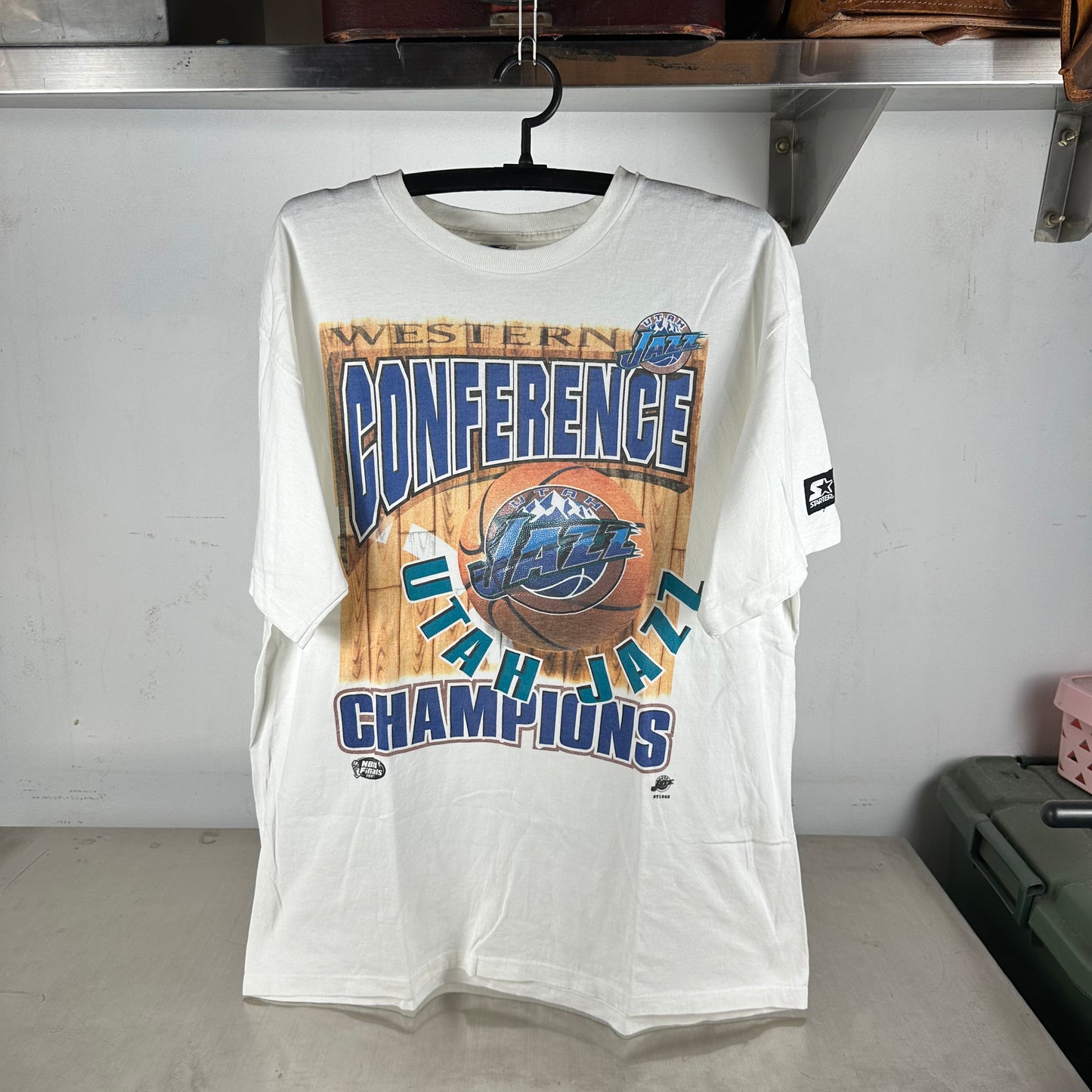 Vintage 1997 Utah Jazz Basketball NBA Conference Champions Graphic T-shirt