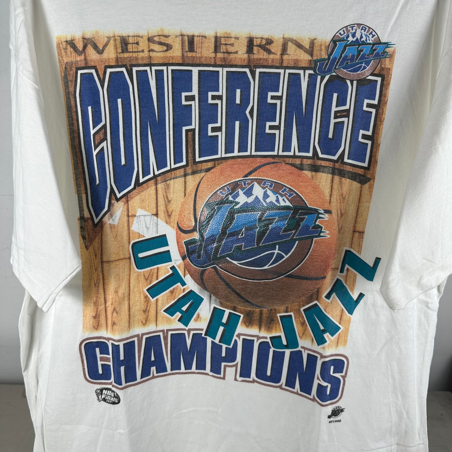Vintage 1997 Utah Jazz Basketball NBA Conference Champions Graphic T-shirt