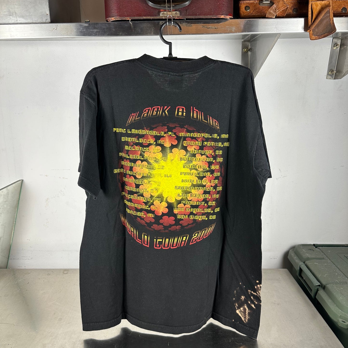 Vintage 2001 Backstreet Boys Black & Blue World Tour Concert T-Shirt