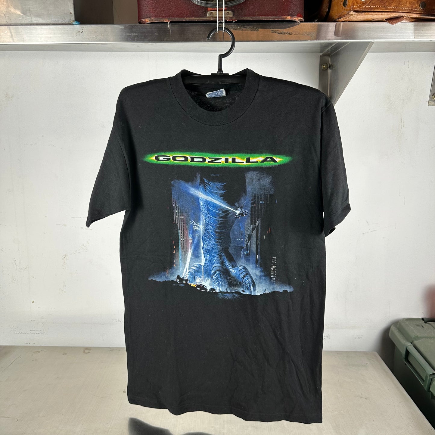 Vintage 1998 Godzilla Guess Who's Coming to Town Movie Promo Graphic T-shirt