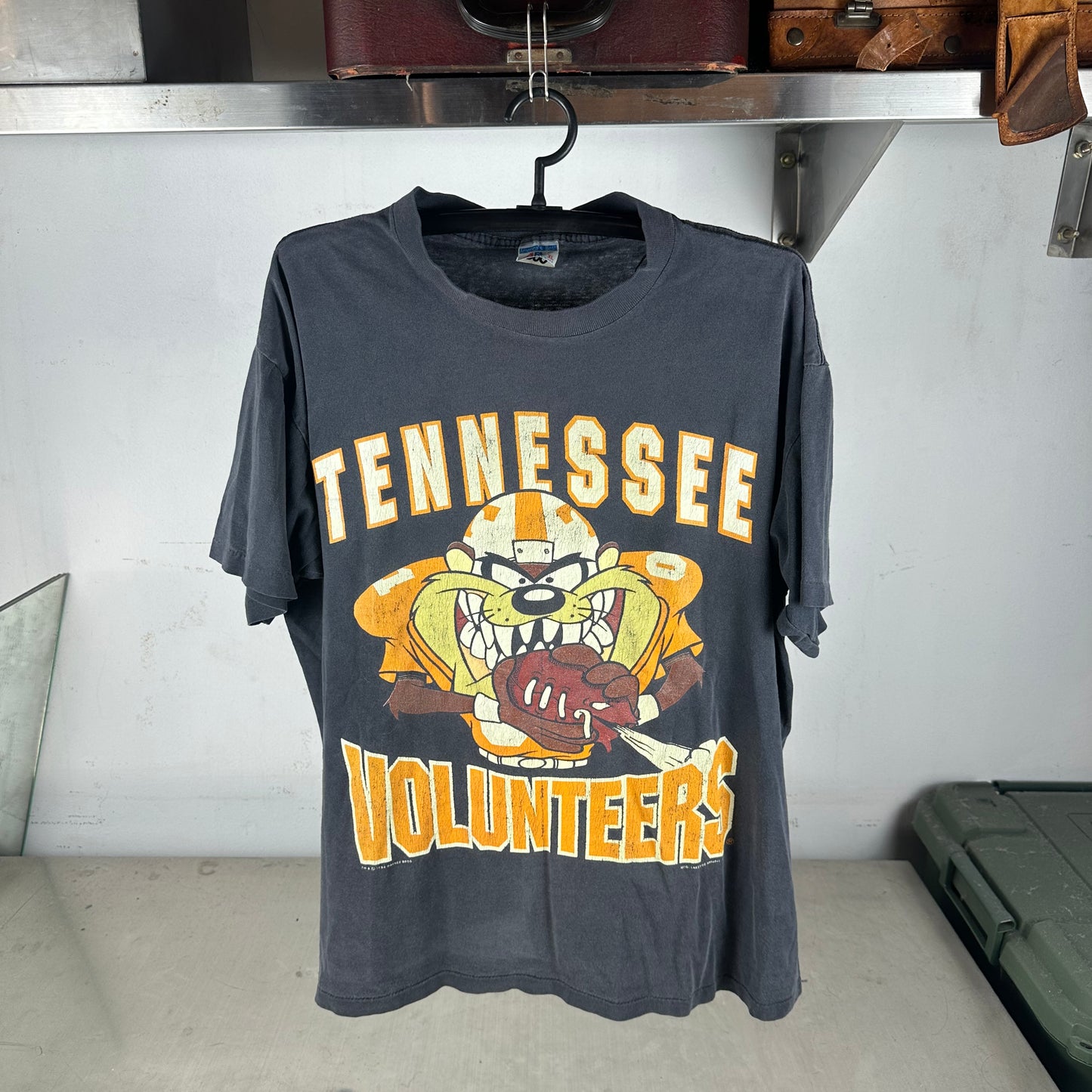 Vintage 1994 Tennessee Volunteers Taz Looney Tunes NCAA Single Stitch T-Shirt