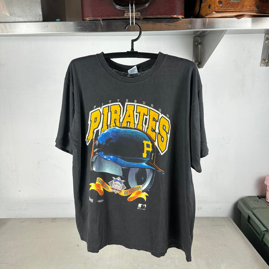 Vintage 1992 Pittsburgh Pirates MLB Salem Sportswear Single Stitch T-shirt