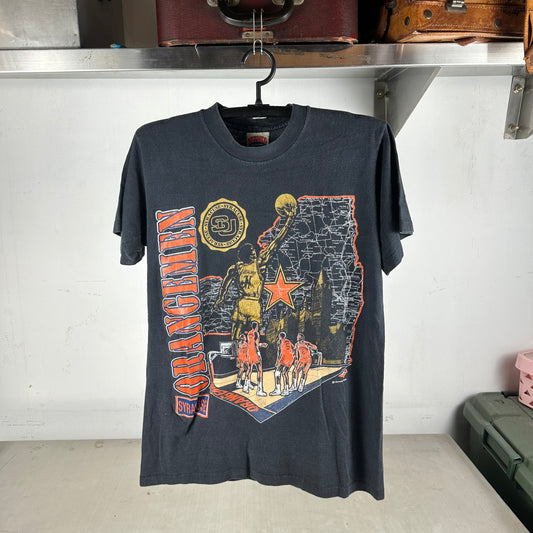 Vintage 90s Syracuse Orangemen Basketball NCAA Nutmeg Graphic T-shirt