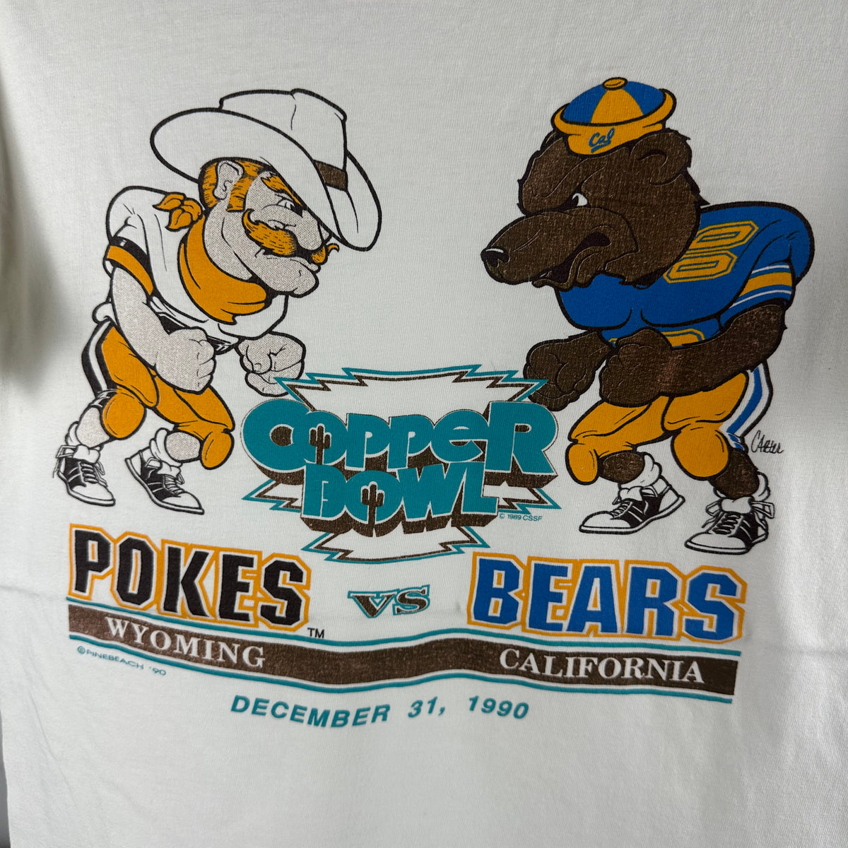 Vintage 1990 NCAA Football Copper Bowl Wyoming Pokes VS UCLA Bears T-Shirt