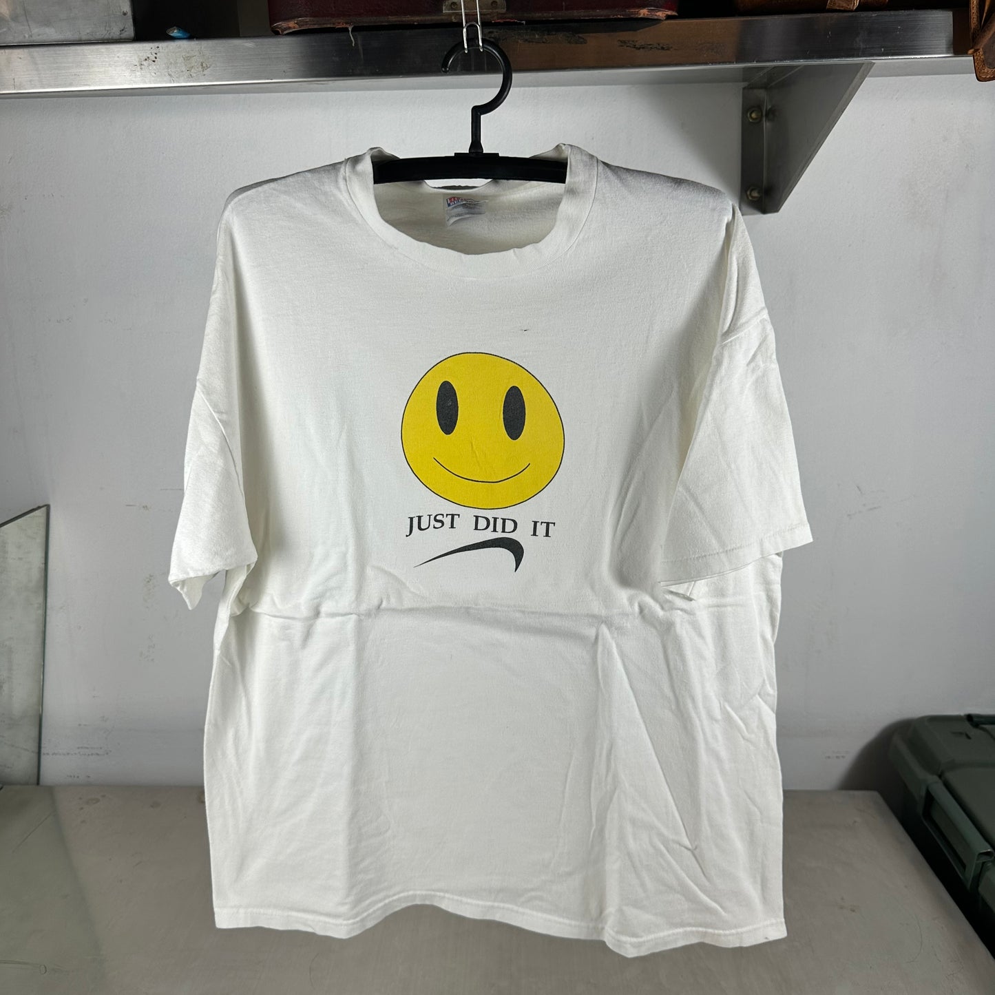 Vintage 90s Smiley Just Did It Nike Parody Humor Graphic T-Shirt