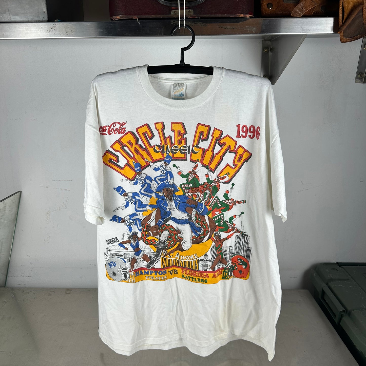 Vintage 1996 Circle City Classic Hampton Pirates VS Florida Rattlers T-Shirt