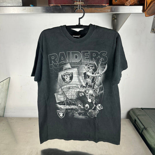 Vintage 90s Oakland Los Angeles Raiders Football NFL Graphic T-Shirt
