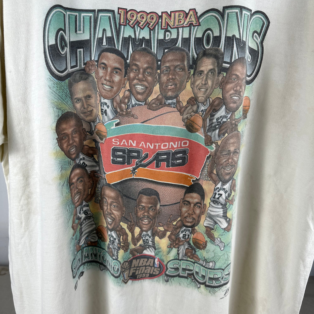 Vintage 1999 San Antonio Spurs NBA Champions Caricature Graphic T-Shirt