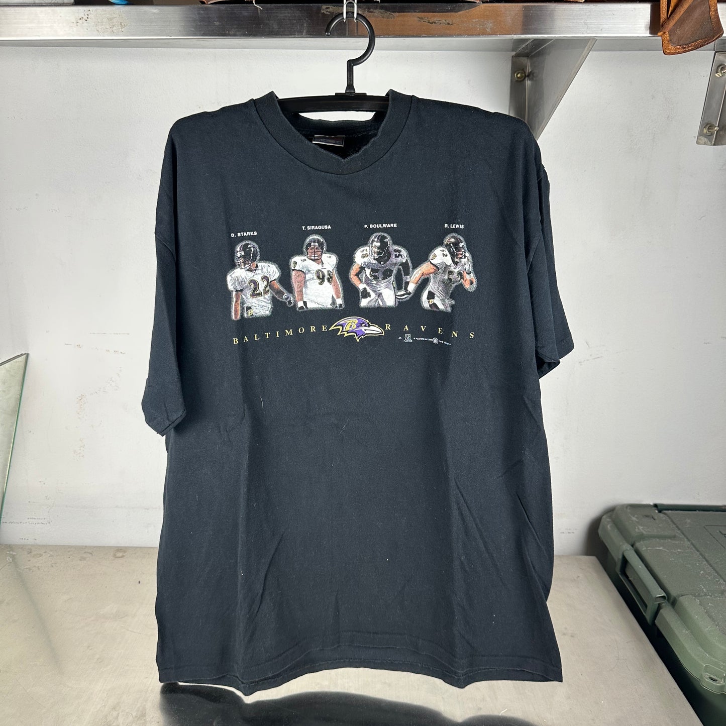 Vintage 2001 Baltimore Ravens Football NFL Graphic T-Shirt