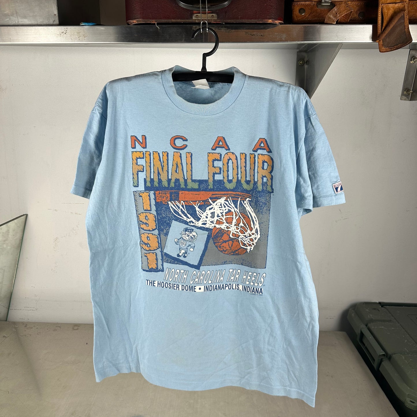 Vintage 1991 UNC Tar Heels NCAA Basketball Final Four Single Stitch T-Shirt
