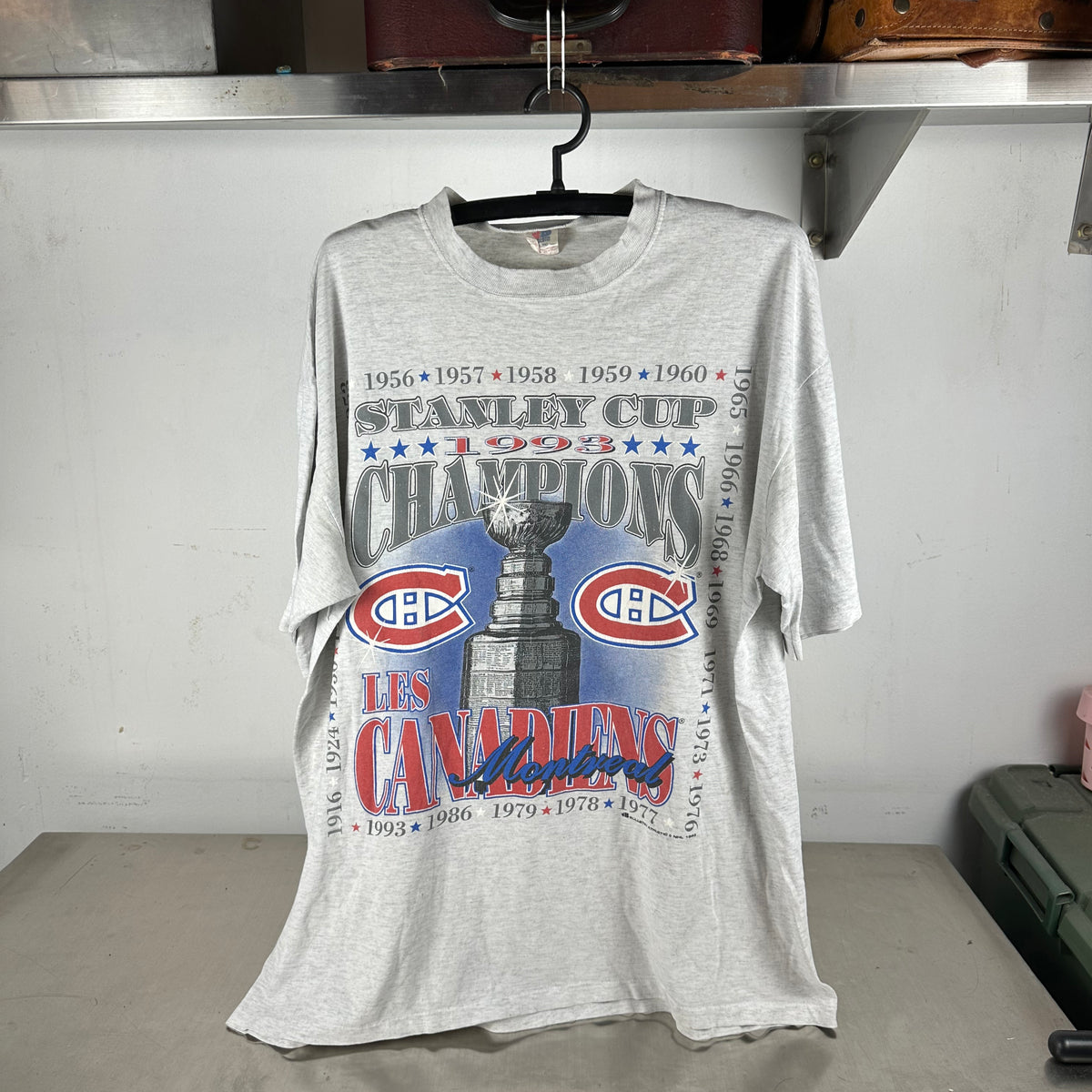 Vintage 1993 Montreal Canadiens MLB Stanley Cup Champions Graphic T-Shirt