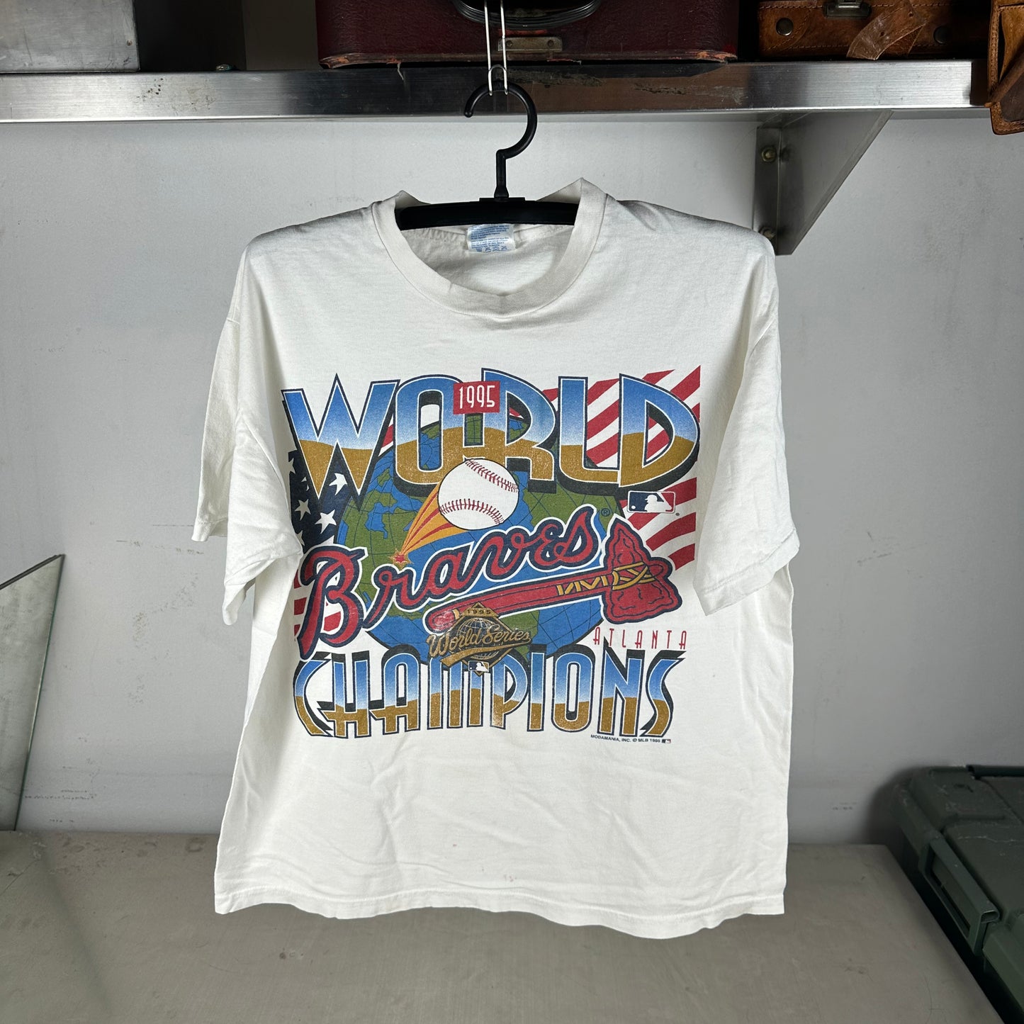 Vintage 1995 Atlanta Braves MLB World Champions T-Shirt