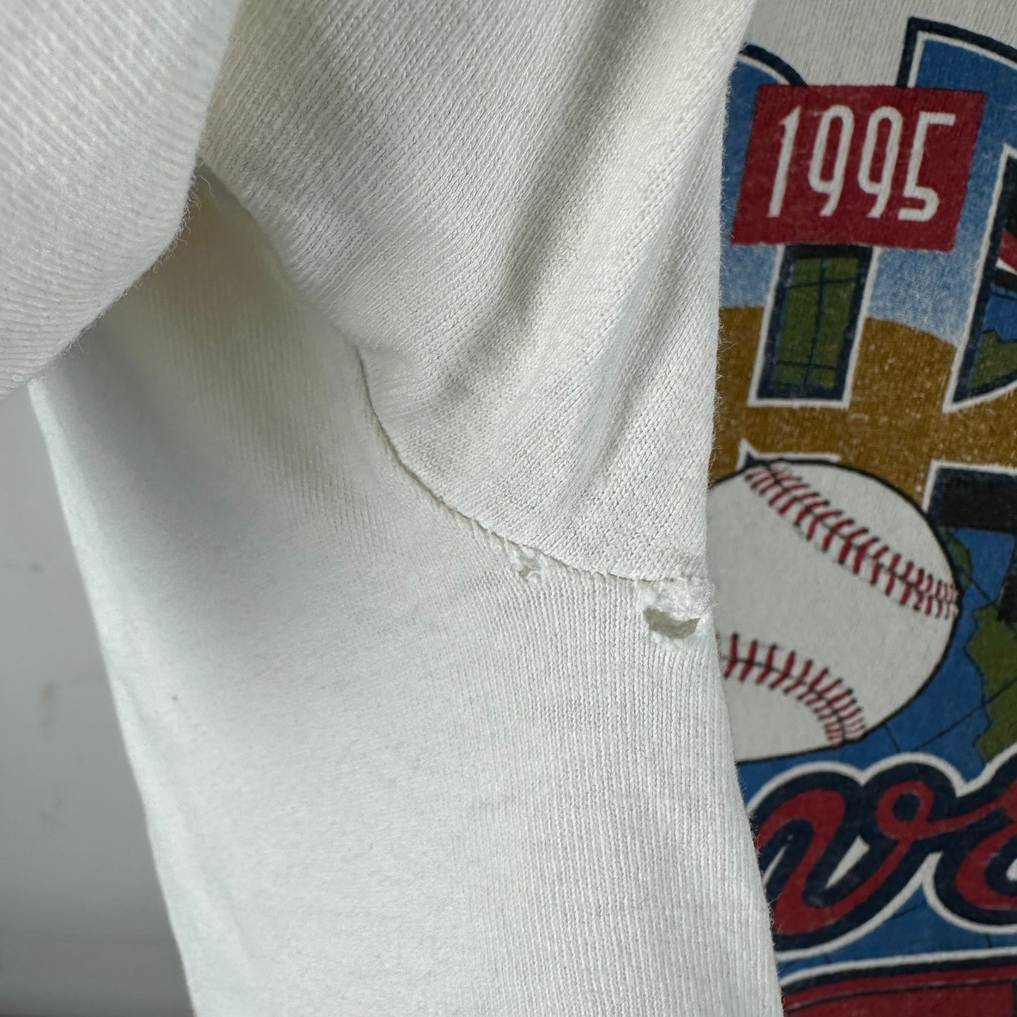 Vintage 1995 Atlanta Braves MLB World Champions T-Shirt