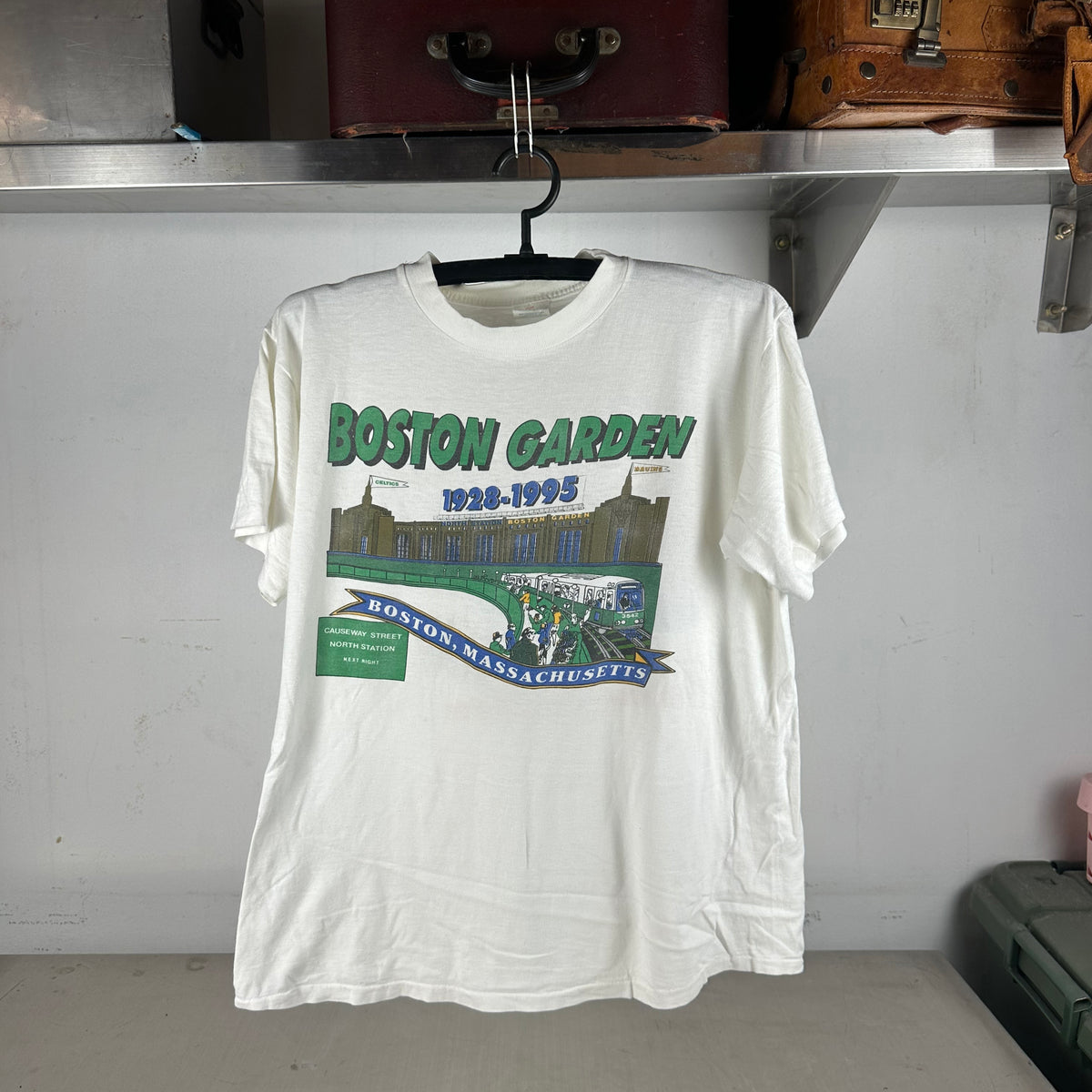 Vintage 90s Boston Garden Celtics Bruins Graphic Single Stitch T-Shirt
