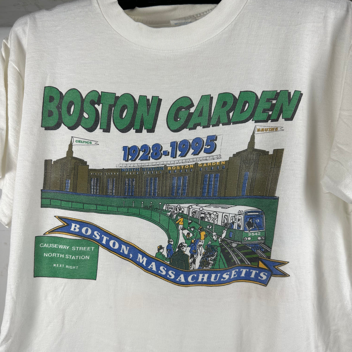 Vintage 90s Boston Garden Celtics Bruins Graphic Single Stitch T-Shirt