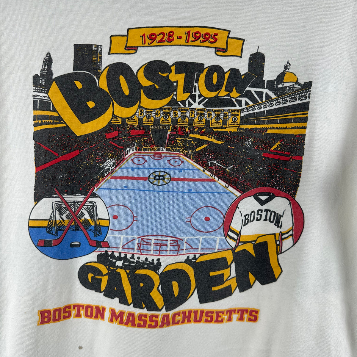 Vintage 90s Boston Garden Celtics Bruins Graphic Single Stitch T-Shirt