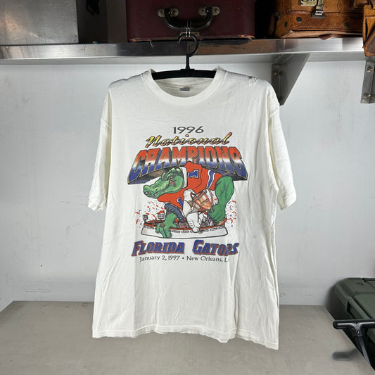 Vintage 1996 Florida Gators NCAA National Champions Mascot Graphic T-shirt