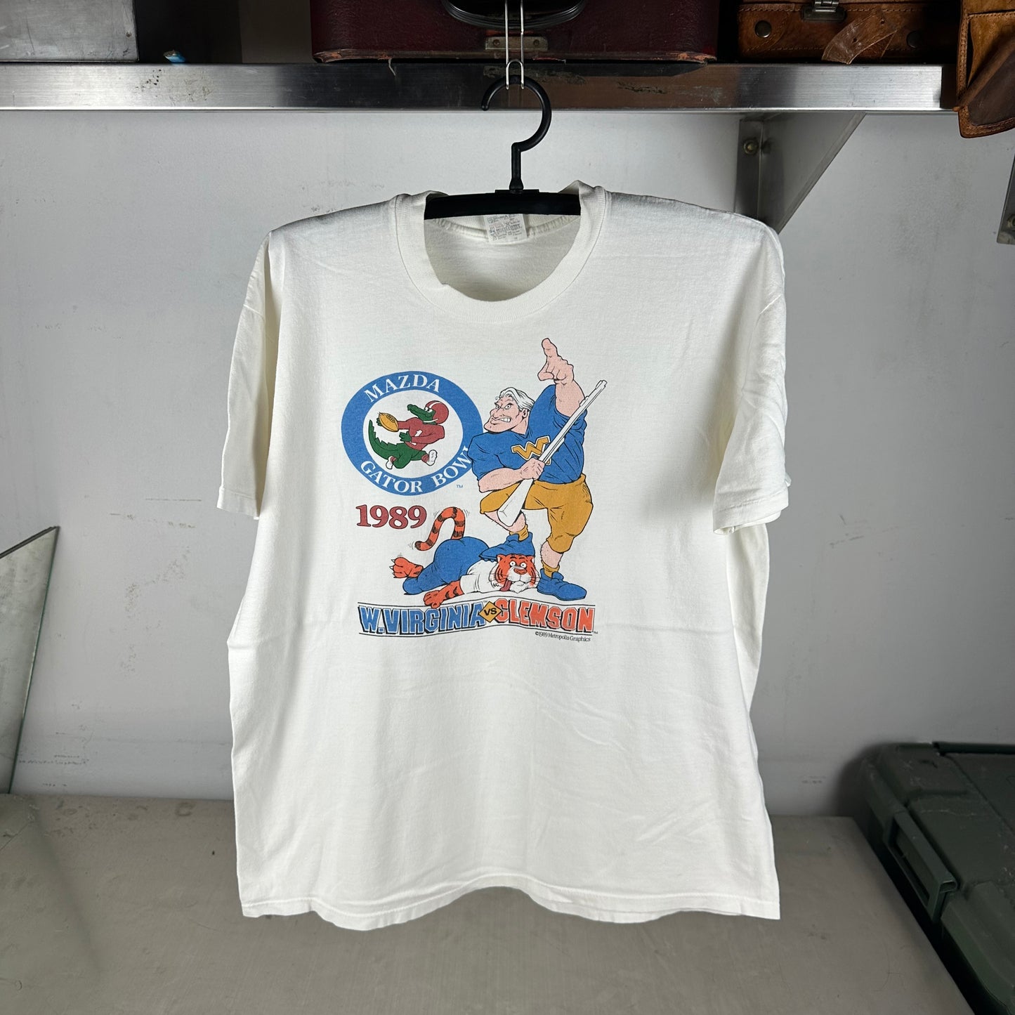 Vintage 1989 NCAA Gator Bowl Mountaineers VS Clemson Tigers T-Shirt