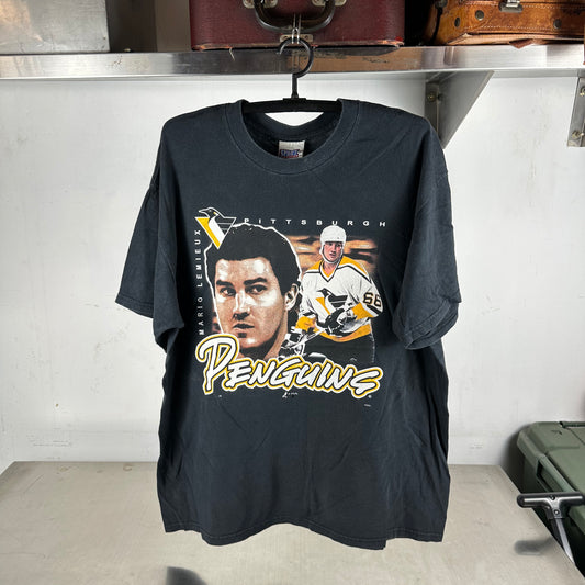 Vintage 90s Mario Lemieux Pittsburgh Penguins NHL Graphic T-shirt