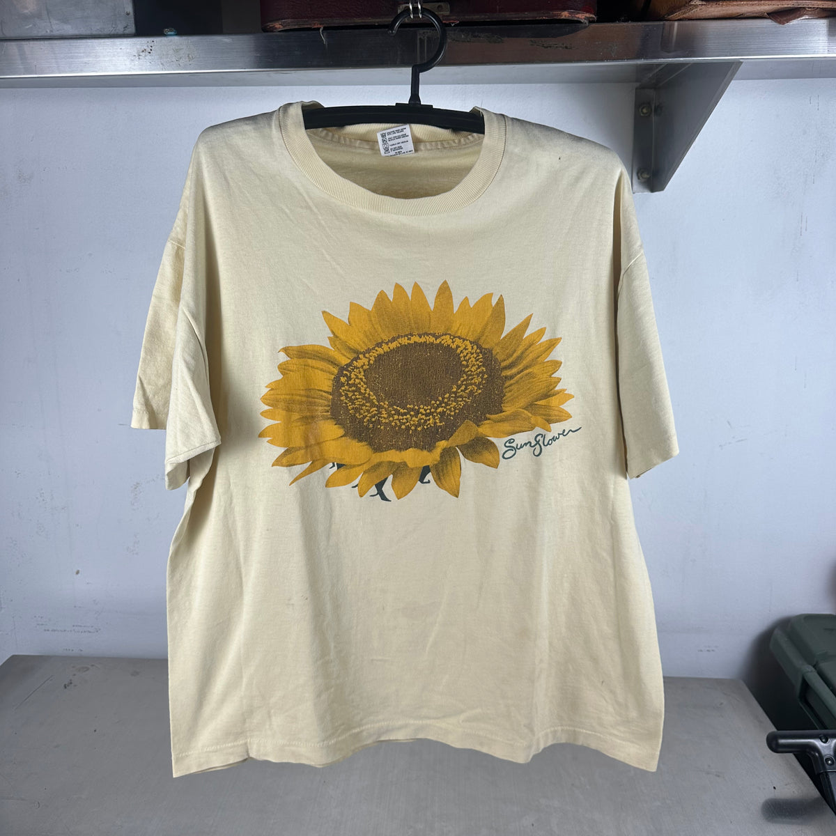 Vintage 90s Sun Flower Graphic Single Stitch T-shirt