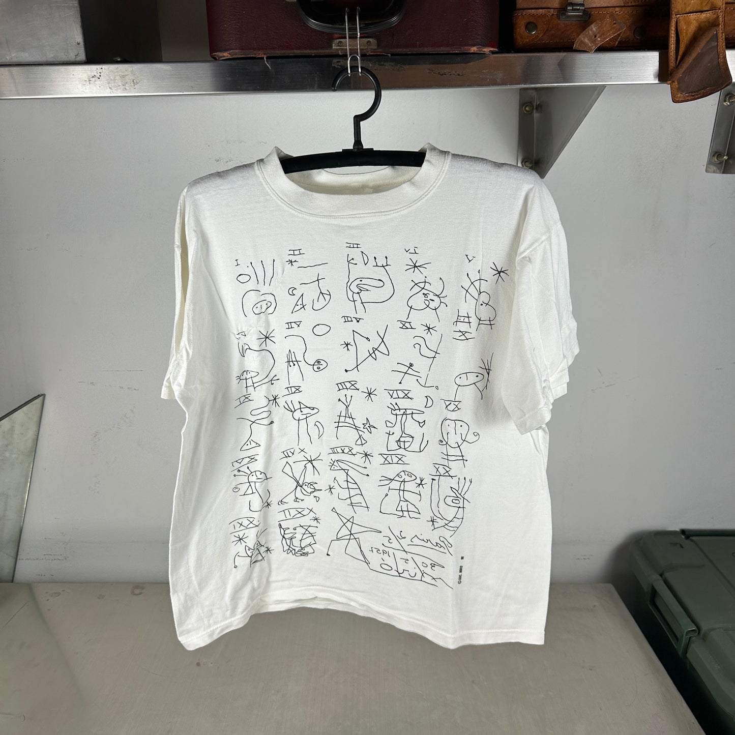 Vintage 1998 Joan Miro Abstract Artwork Graphic T-Shirt