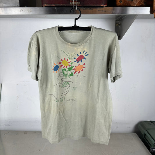 Vintage 90s Pablo Picasso Bouquet of Peace Artwork Single Stitch T-Shirt