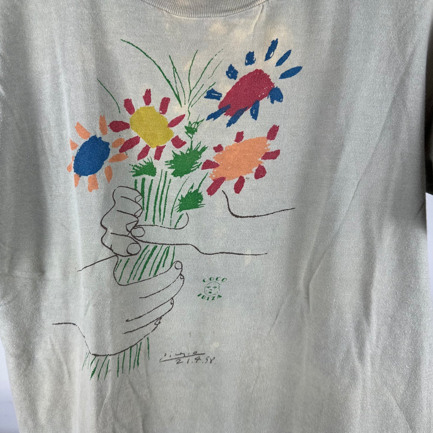 Vintage 90s Pablo Picasso Bouquet of Peace Artwork Single Stitch T-Shirt