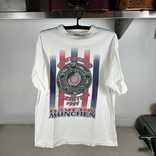 Vintage 1997 FC Bayern Munich Deutscher Meister Soccer Graphic T-shirt