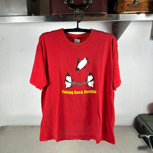 Vintage 2000s Taking Back Sunday Penguin Rock Band Graphic T-shirt