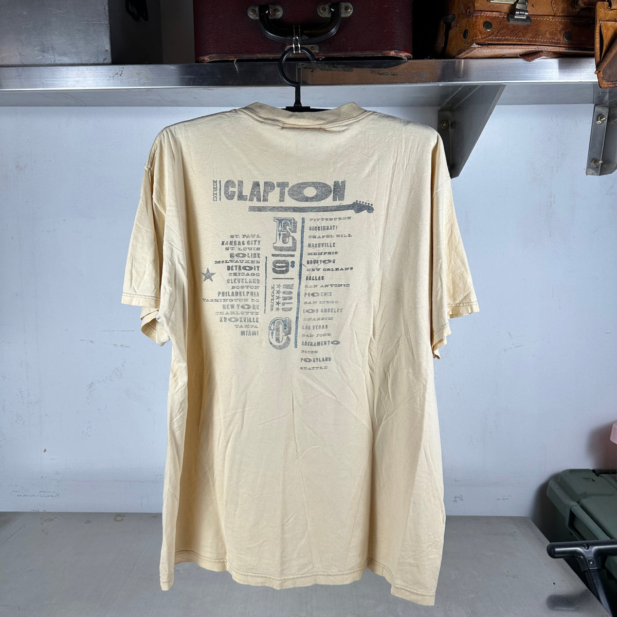 Vintage 1998 Eric Clapton Live in Concert Tour Graphic T-shirt